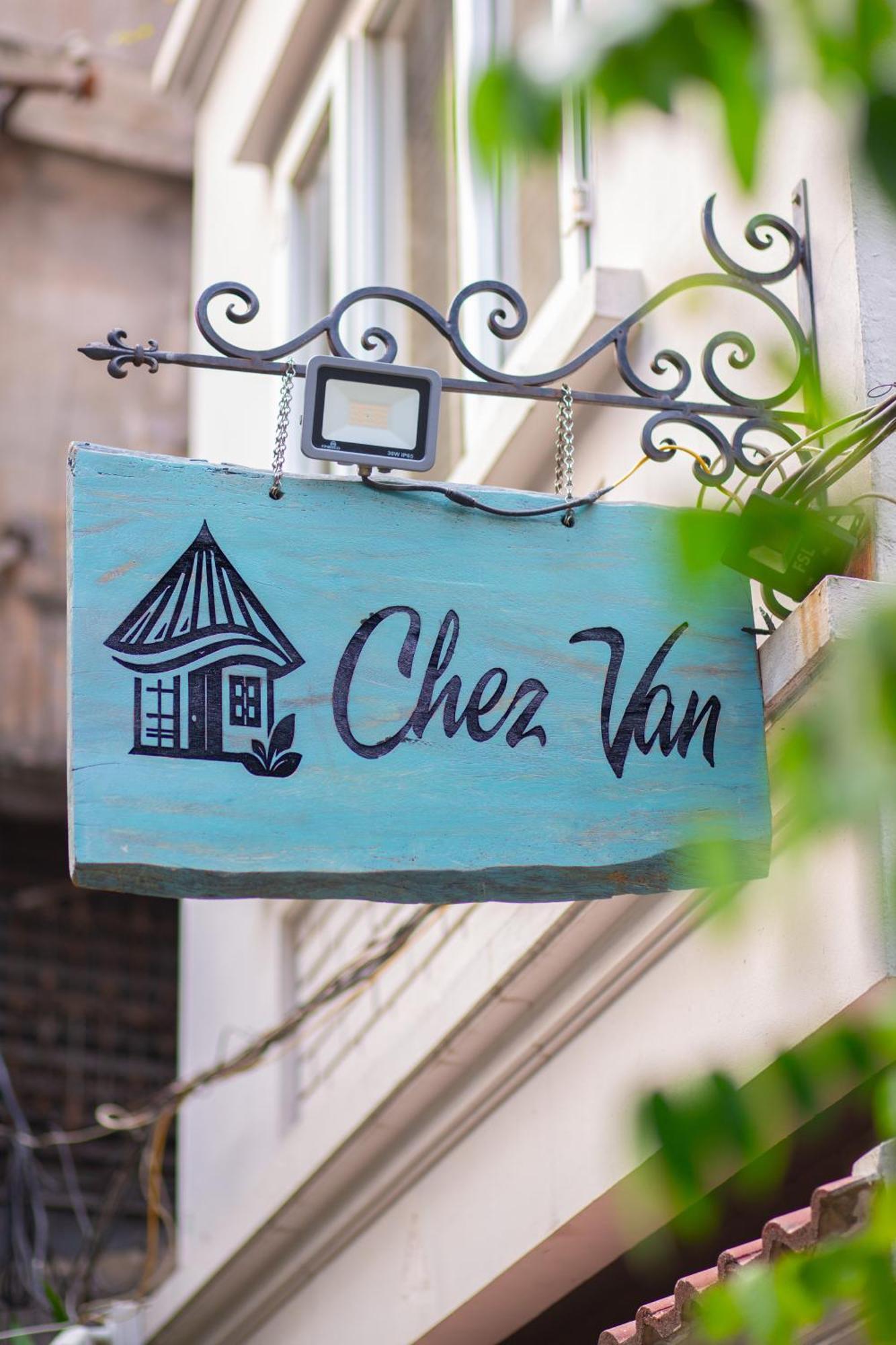 Chez Van Hanoi Exterior photo